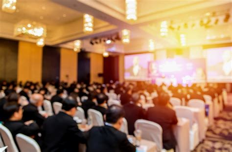 Top 12 convention halls in Metro Manila .